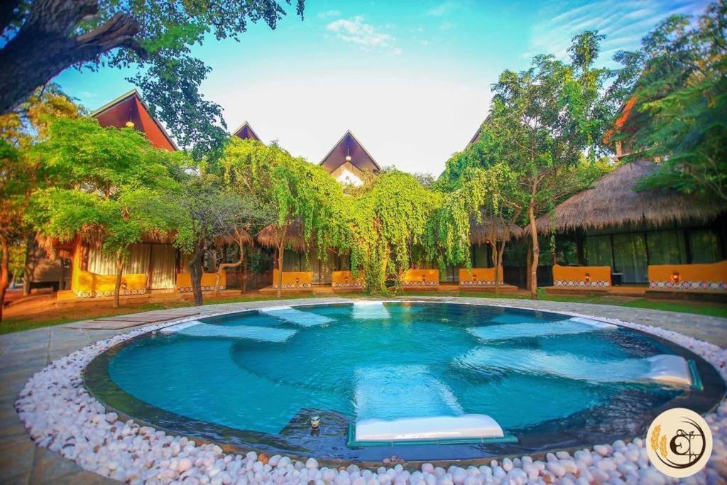 Aswadduma Hotel Dambulla Exterior photo