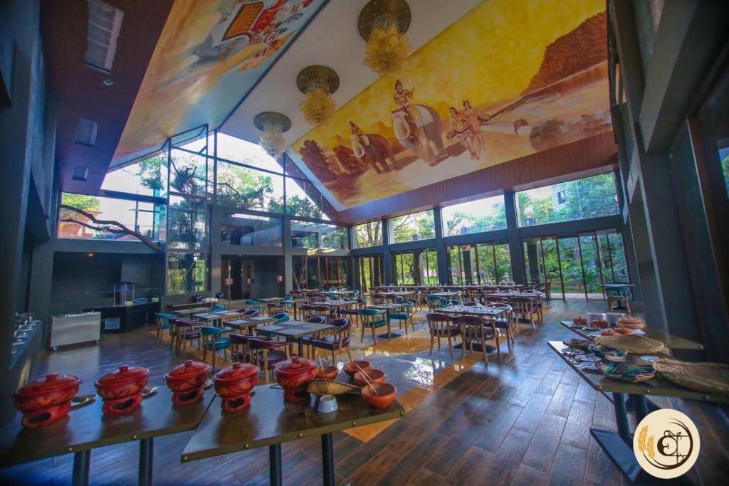 Aswadduma Hotel Dambulla Exterior photo