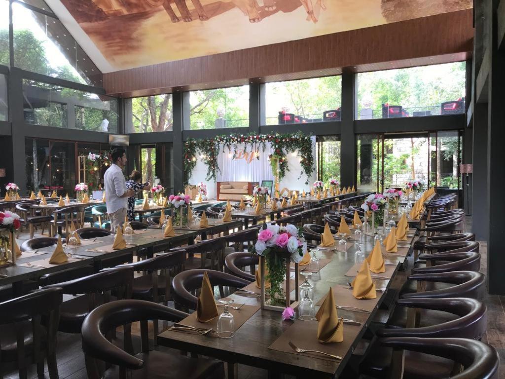 Aswadduma Hotel Dambulla Exterior photo